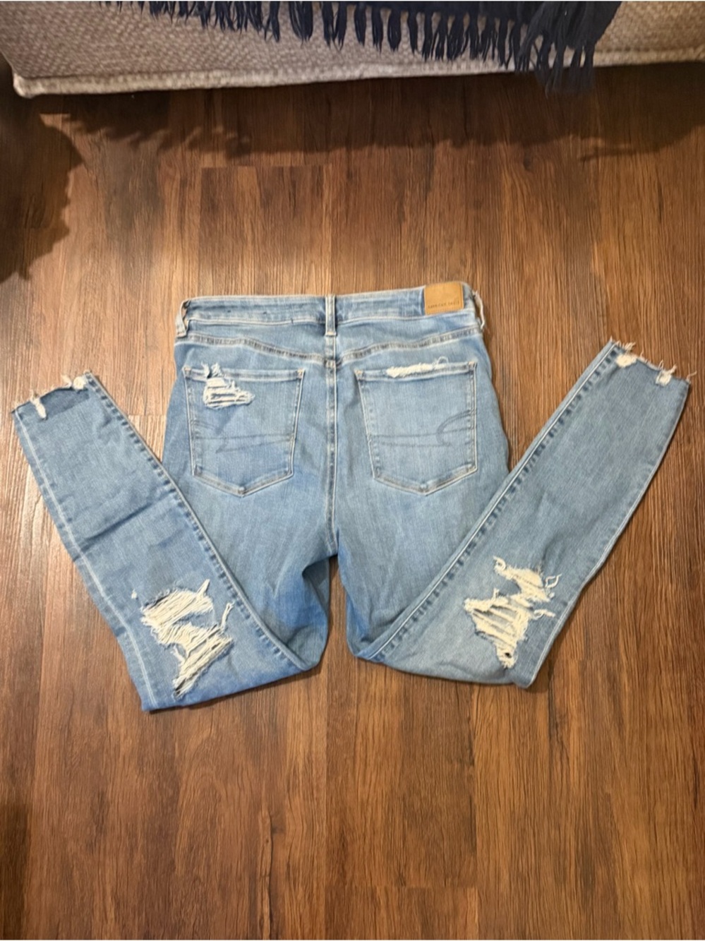 American Eagle Outfitters Light Blue Distressed Skinny Jeggings - Picture 8 of 9